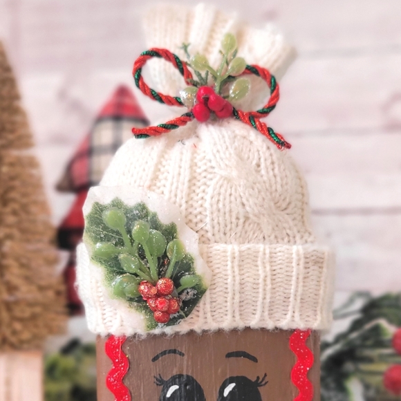 Gingerbread Girl 🎄 Christmas Decor - Picture 5 of 5